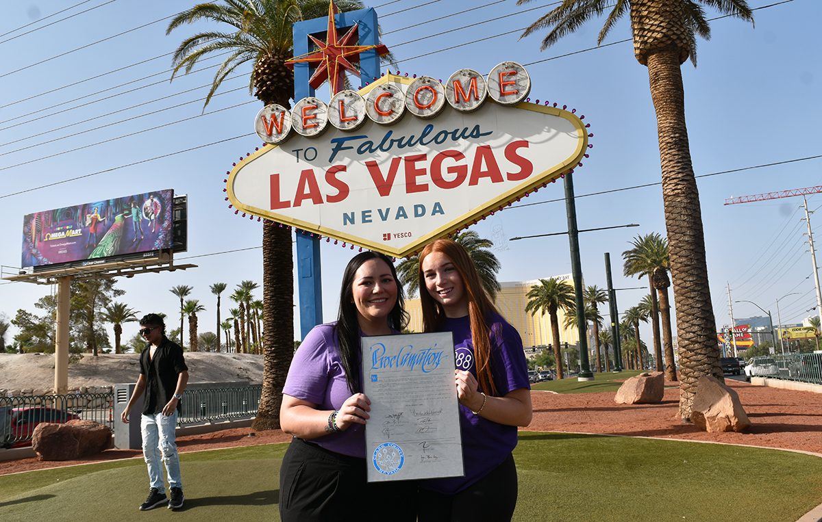 Reconocen autoridades del condado la “Semana de la Prevención del Suicidio” en el letrero Welcome to Fabulous Las Vegas