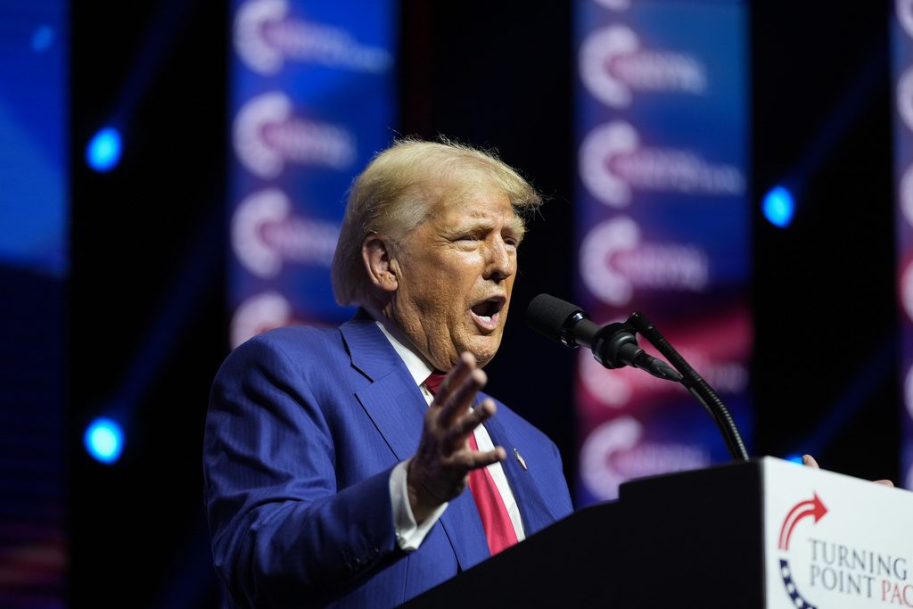 Trump vows to impose harsh tariffs, stokes fear of immigrants in 80-minute Las Vegas speech